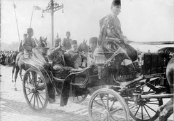 V. Mehmed'in Almanya imparatoru kayser II. Wilhelm'le resmi